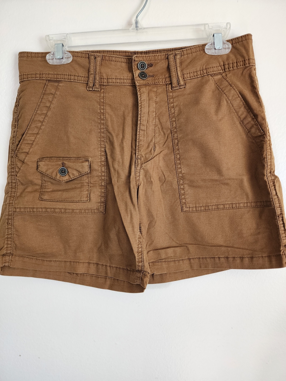 Time and Tru Women's Tan Cargo Shorts with Front Patch Pockets